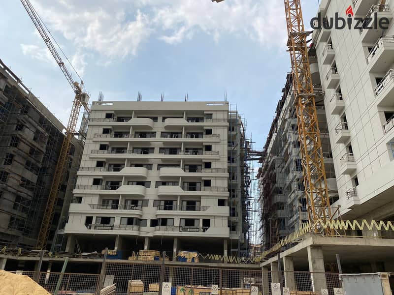 بجوار سيتي ستارز محل للبيع بواجهة تجارية مميزة بالتقسيط - go heliopolis في مدينة نصر 3