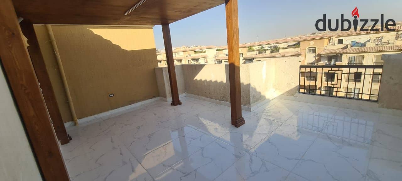 Apartment for sale with roof in Stone Residence 8