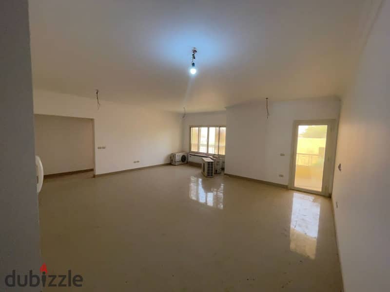 Apartment for sale, ground floor, with garden and private entrance, in Lake Dream Compound, next to Mall of Egypt 2