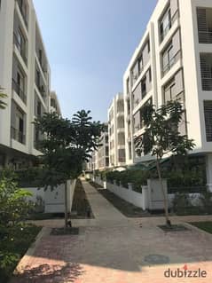 Apartment for sale in New Cairo, lowest price and more than one payment system in Taj City Compound