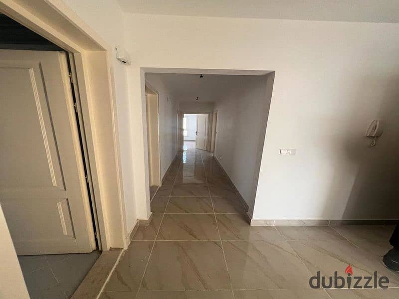 Exclusive apartment for sale in Madinaty View and Edgarn, area of ​​165 square meters, in B10 7