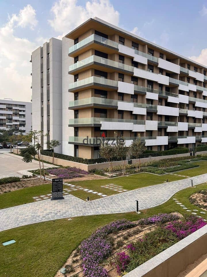 Apartment for sale, 160 meters, fully finished, open view, with the lowest down payment & the longest payment plan, in New Cairo, Al Burouj Compoundu 4