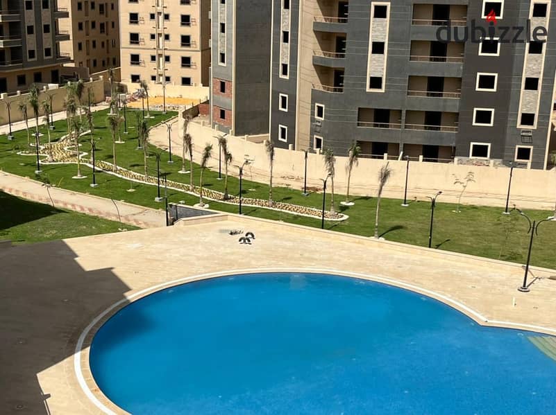 Apartment for sale, immediate receipt prime location next to the AUC and El Patio 7 with a 10% down payment, in the Fifth Settlement, Sephora Compound 7