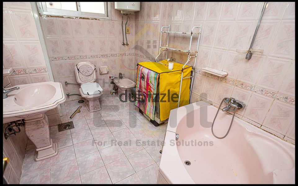 Apartment for Sale 220 m Gleem (El-Horeya Rd) 11