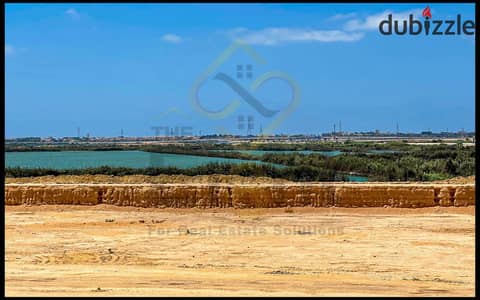 فيلا توين هاوس للبيع 590 م مباني + 280 م جاردن برج العرب ( كومباوند Lake view -  بجوار واحة خطاب )