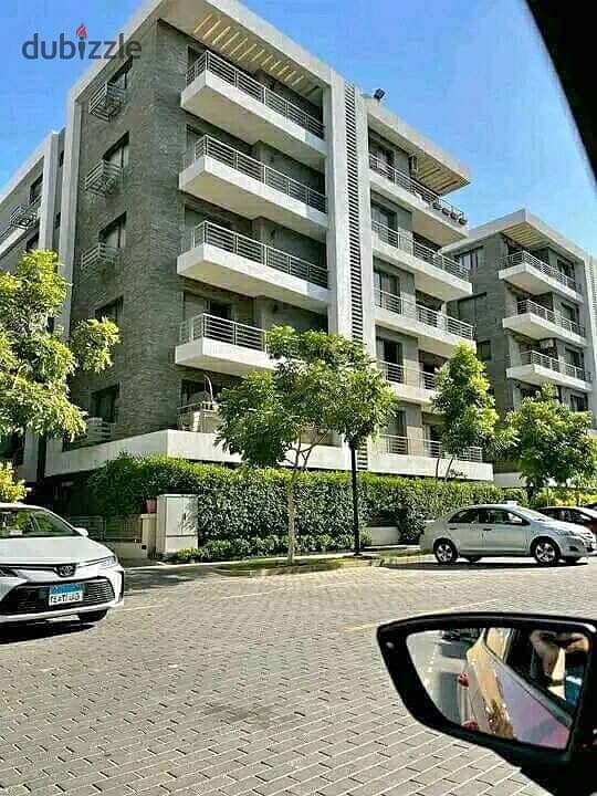 Luxurious Apartment for sale, 159 sqm + Private Garden with a very distinctive landscape view in front of Cairo International Airport, available on in 4