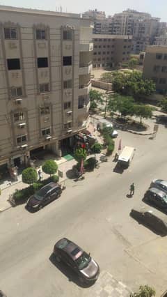 Apartment For sale200m in Moustafa El Nahaas St. 0