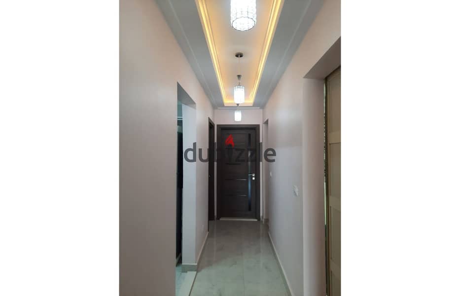 APARTMENT for sale140m in stone residence(new cairo) open view 2