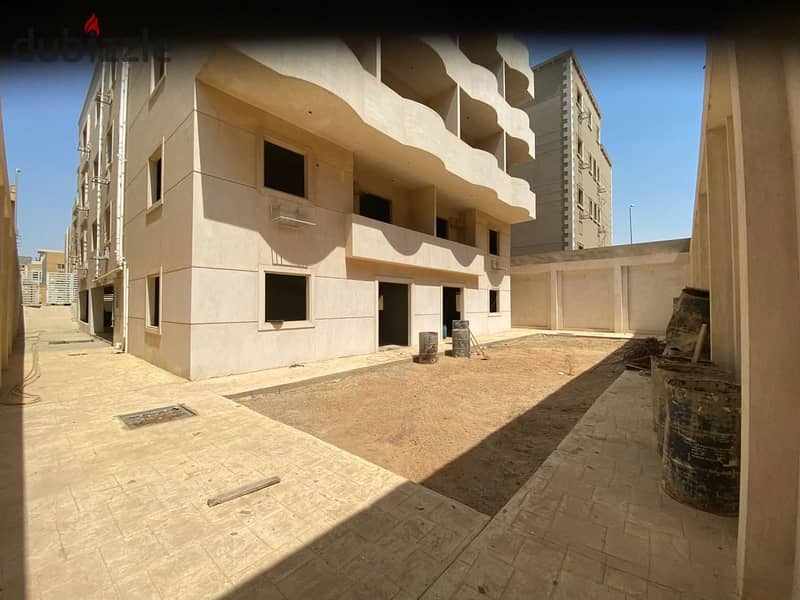 villa 2400m for sale in new cairo tamr hena compound 3