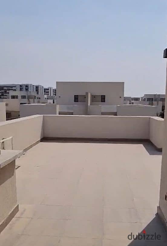 Twin house for sale 373 m in EL Sherouk el brooj compound, Ready to move 17