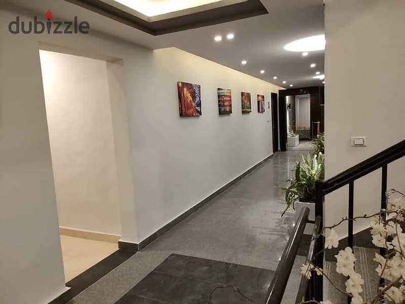 للبيع شقه استلام فوري بنصف ثمنها فى كمبوند صن كابيتال في اكتوبر - For sale apartment with immediate receipt at half price in Sun Capital Compound in O 5