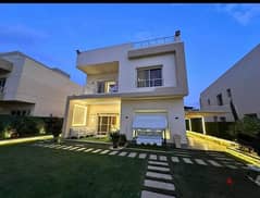 A villa in the heart of the Fifth Settlement on Mohamed Naguib axis at the lowest price on the market  فيلا فى قلب التجمع الخامس على محور محمد نجيب با