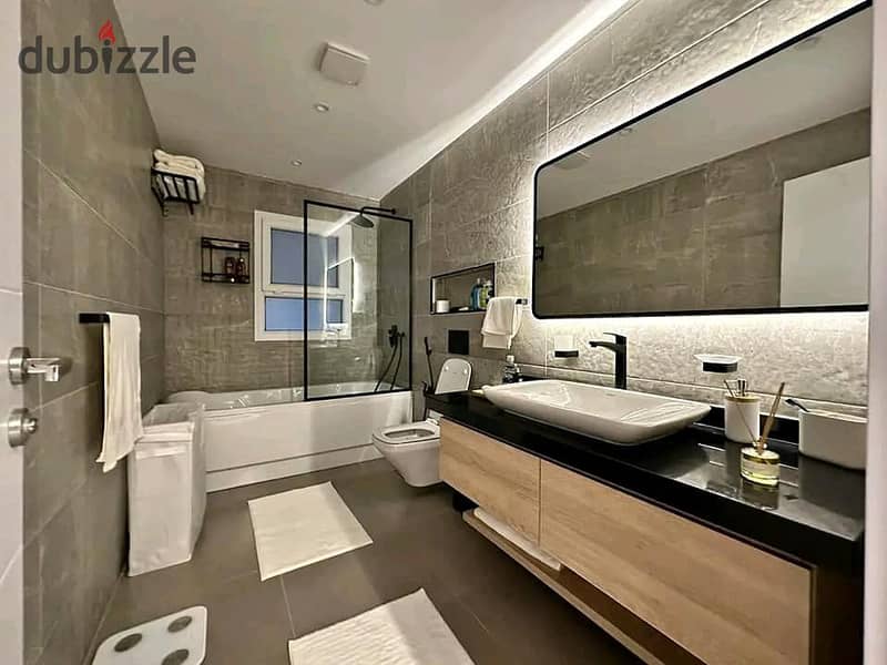 شقة للبيع جاهزة للمعاينة علي المحور مباشرة بزايد / apartment ready to move in sheikh zayed 5