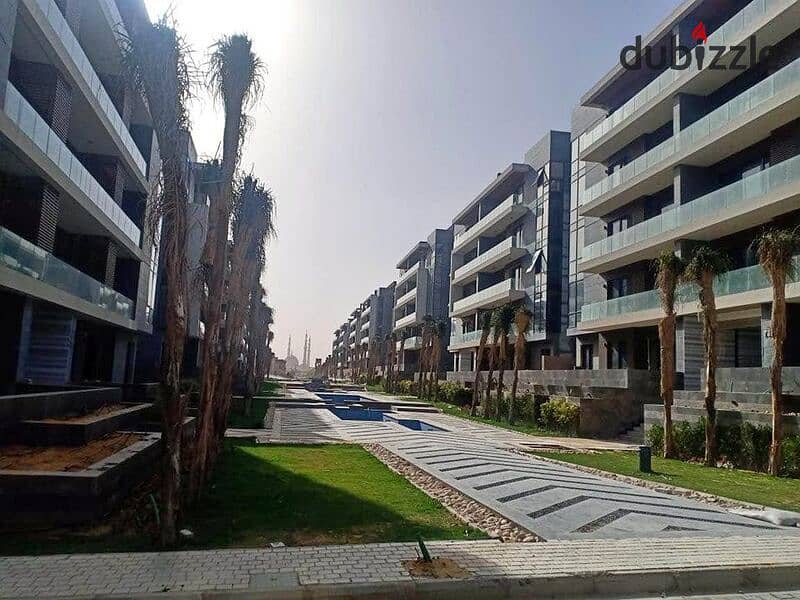 بنتهاوس للبيع بروف مفتوح على جولدن سكوير بسعر لقطه Penthouse for sale with open roof on Golden Square at a snapshot price 8