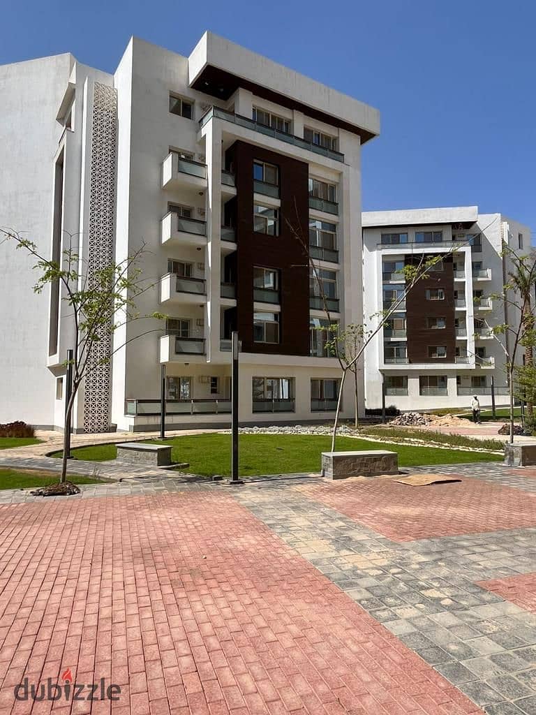 Finished apartment, delivery in 6 months,50% discount in Al Maqsad 10