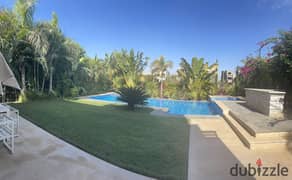 Lake View villa for rent in a prime location فيلا لايك فيو في التجمع في موقع متميز 0