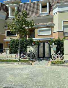 Townhouse lowest price in Sarai Compound, in installments