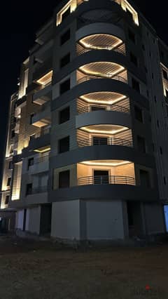 Apartment, semi-finished, near Carrefour Maadi, in installments 0