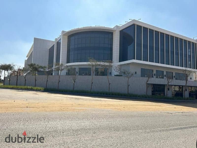 Retail for sale 79 m from water way the hub mall price 39,500,000 direct on main road 2