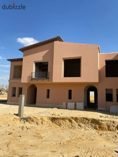 Townhouse للبيع  بجوار  اعمار في كمبوند village west  الشيخ زايد