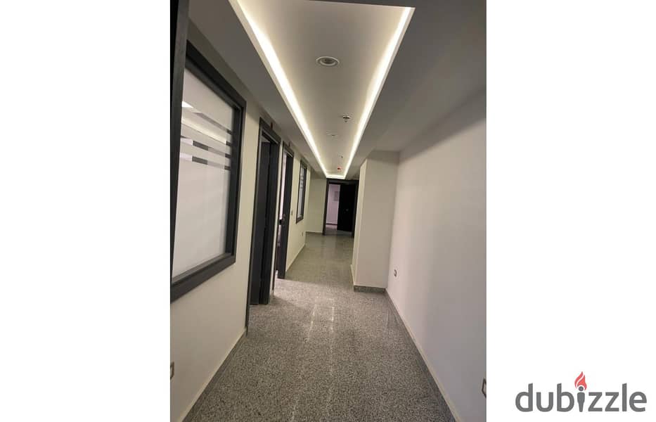 Office for rent 1000 m Fully Finished with AC'S Direct on El Nasr road at service area Price 450,000 / Month 3