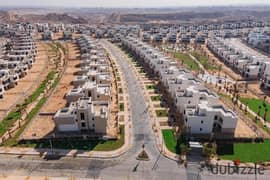 فيلا للبيع في ارقي الكمبوندات  the crown palm hills  في الشيخ زايد مقدم 10% وقسط علي 6 سنين