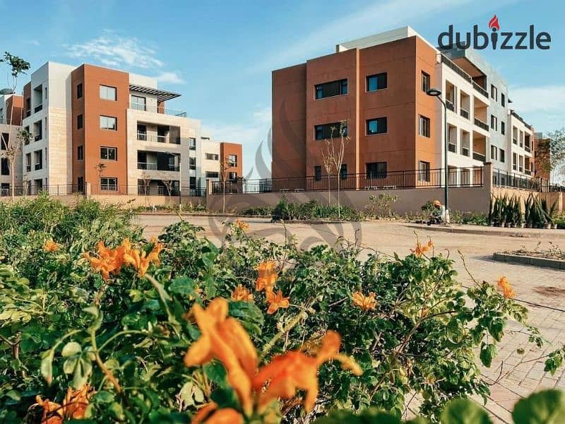 تاون هاوس ميدل لوكيشن للبيع في ديستريكت 5 التجمع الخامس town house midlle Very prime location for sale in District 5  new cairo 5