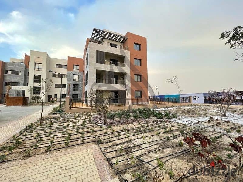 تاون هاوس ميدل لوكيشن للبيع في ديستريكت 5 التجمع الخامس town house midlle Very prime location for sale in District 5  new cairo 6