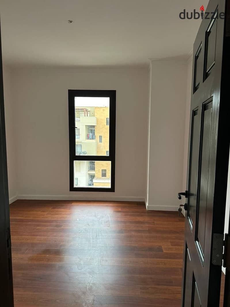 Prime location, super lux finishing duplex for rent in Eastown 14