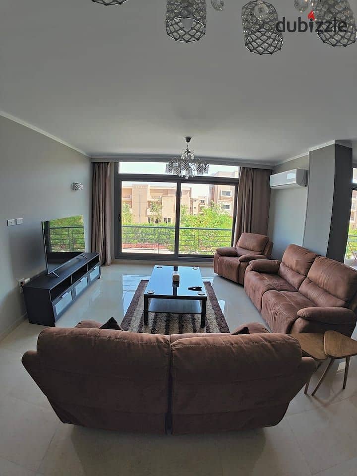 3 bedrooms, 136 square meters, with a 130-meter garden, in front of the airport, near Nasr City and New Cairo, and at the entrance to the compound 12