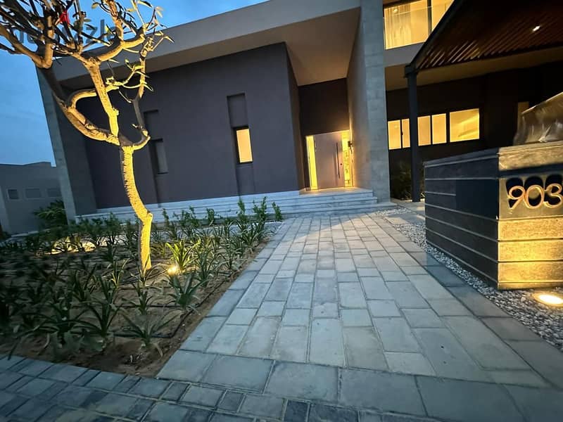 standalone villa ,100% privacy  , early deilvery , el shiekh zayed 6