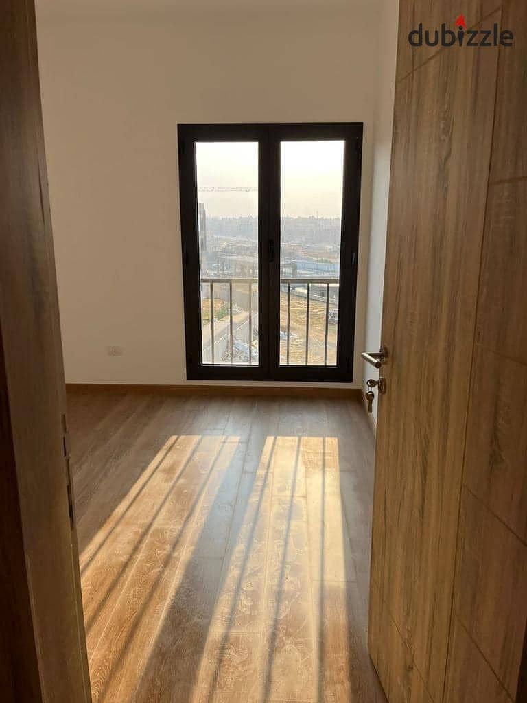 For sale apartment ready to move in new Cairo,شقه  بمساحة كبيره بمراسم التجمع استلام فوري تشطيب كامل 7