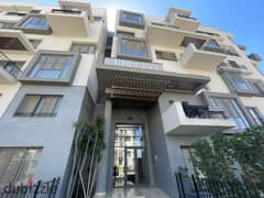 Apartment for sale in east town sodic new cairo  لسرعة البيع شقه بالتجمع استلام فوري بسودك متشطبه بالكامل بالتكيفات والمطبخ