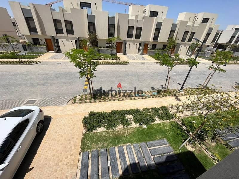 An apartment for sale in a prime location in New Cairo, fully finished, ready to move in, with payment plans up to 5 years 6