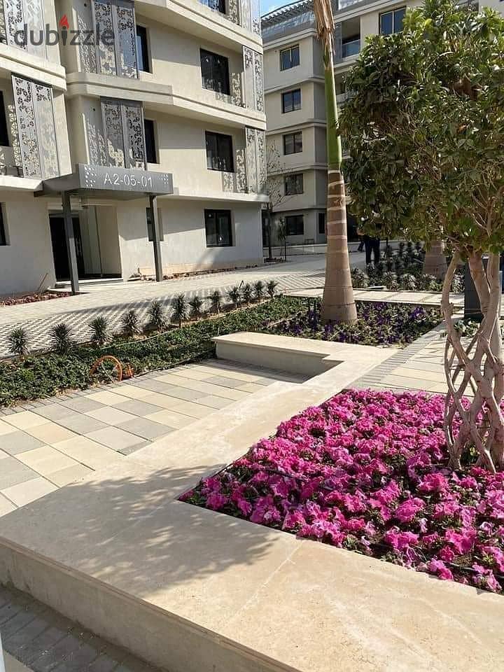 Luxury ground-floor apartment with a garden in the most prestigious compound in 6th of October, developed by Palm Hills. 8