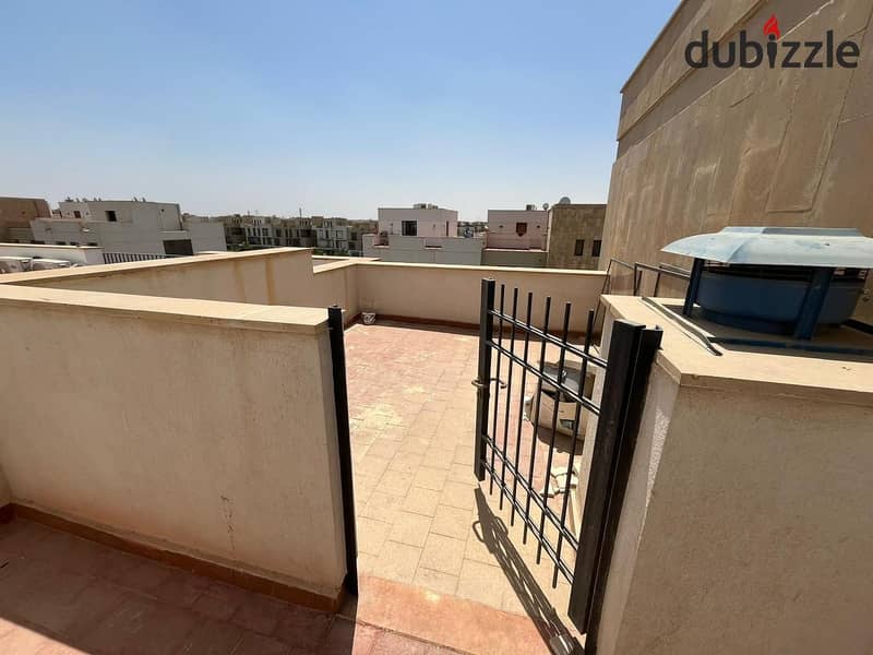 Studio 30m with roof terrace 120m for rent in the courtyards Sodic Fully furnished in sheikh zayed ستديو 30م للبيع ذا كورت ياردز الشيخ زايد مفروش 3