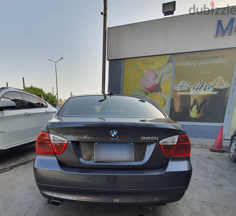 BMW 320 2008 E90 1