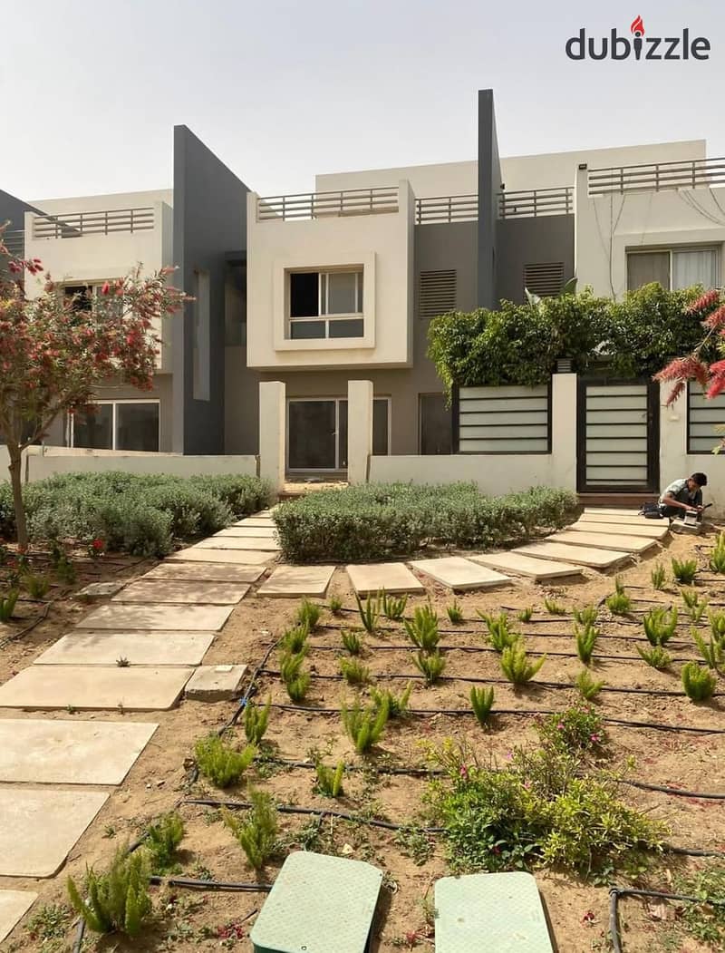 Townhouse Resale ready to move Hyde Park new Cairo 0