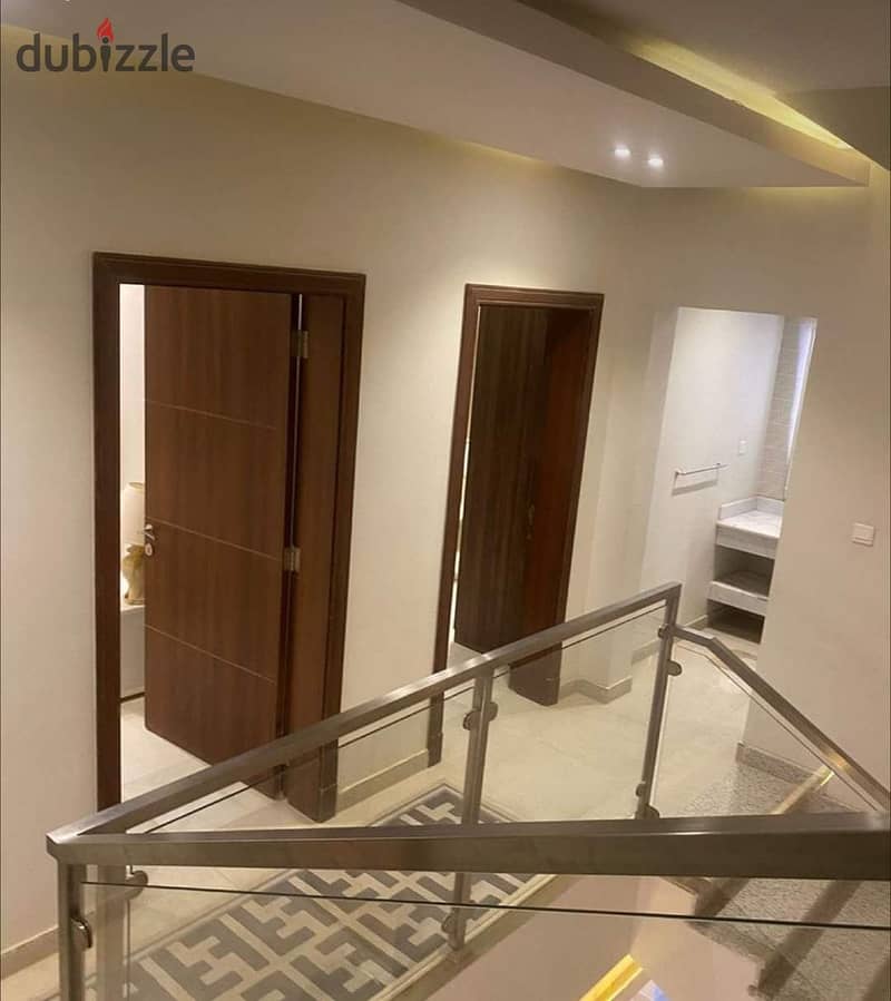 The price has been reduced for quick sale of a duplex shot in the heart of the old city of Sheikh Zayed, in installments over 6 years without interest 3