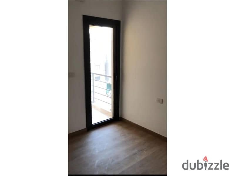 Apartment for sale in Fifth Square ultra super lux 5