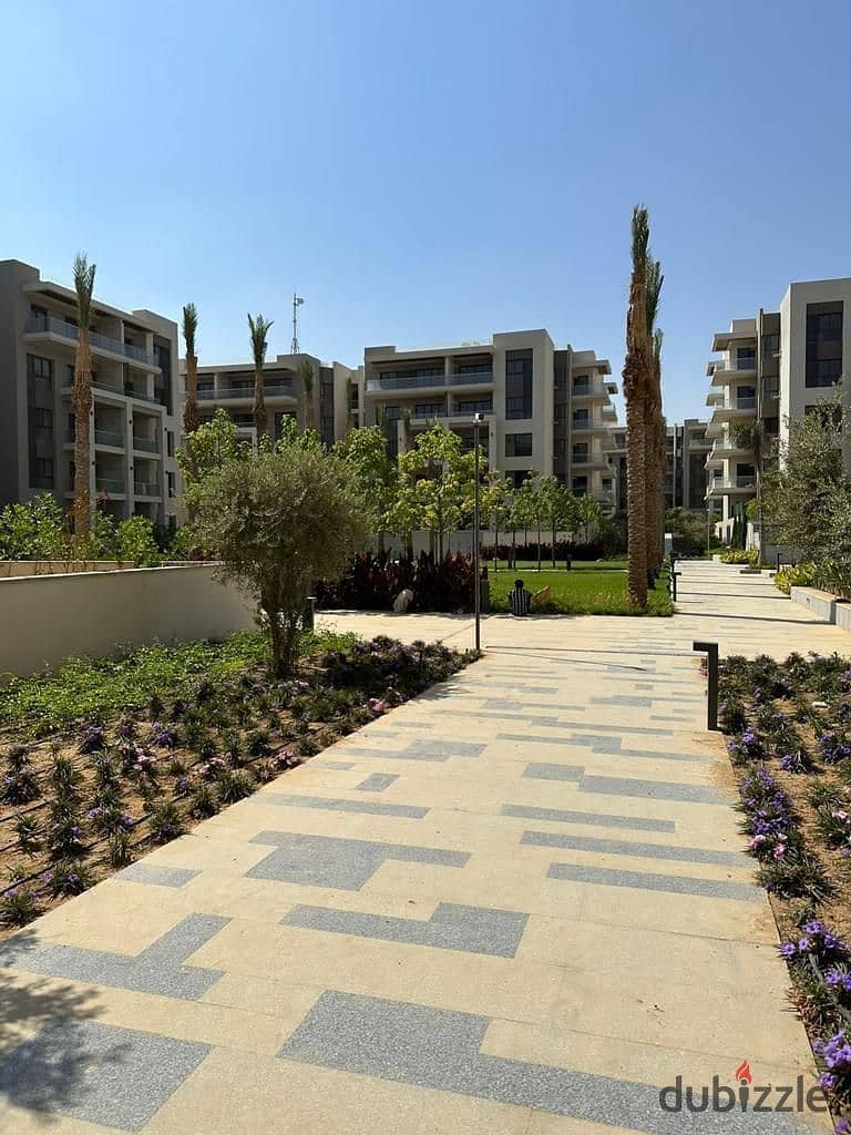 Apartment with garden 150m super luxurious in Sodic East Compound a prime location near the British University, minutes to madinty8 years installment 20