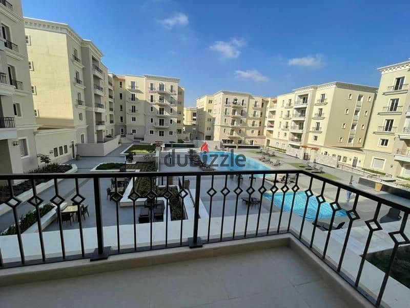 Apartment for rent in mivida boulevard Private pool 2parking 2