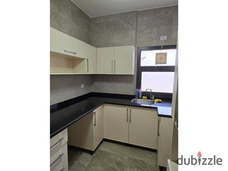 Apartment for rent in Fifth Square Kitchen + Acs . 3