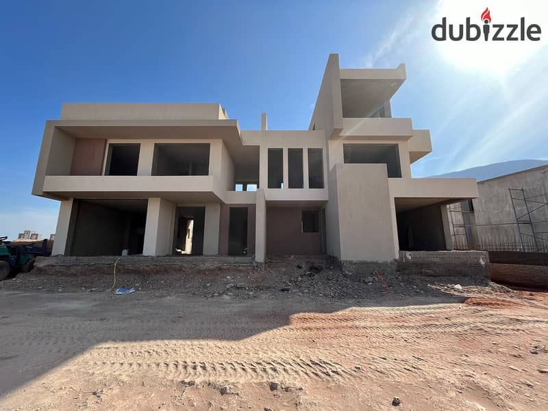 Own a fully finished twin house directly on the sea with a 33% discount on cash in Ain Sokhna & a 10% down payment in Majada El Galala _ Majada _ Iwan 3