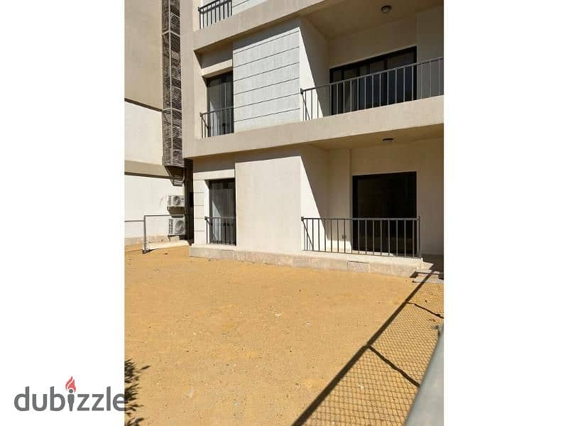 Apartment with garden for sale in Fifth Square super lux 1