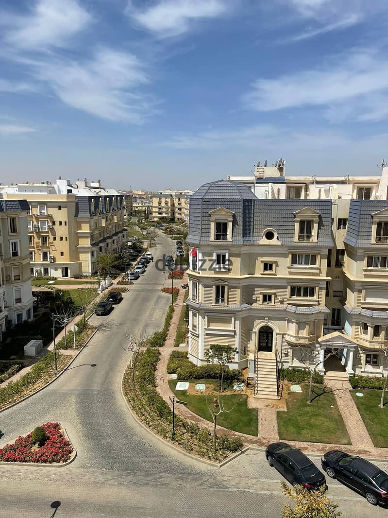 للبيع اي فيلا لقطة رووف كورنر 305م بموقع مميز Villa For sale 7