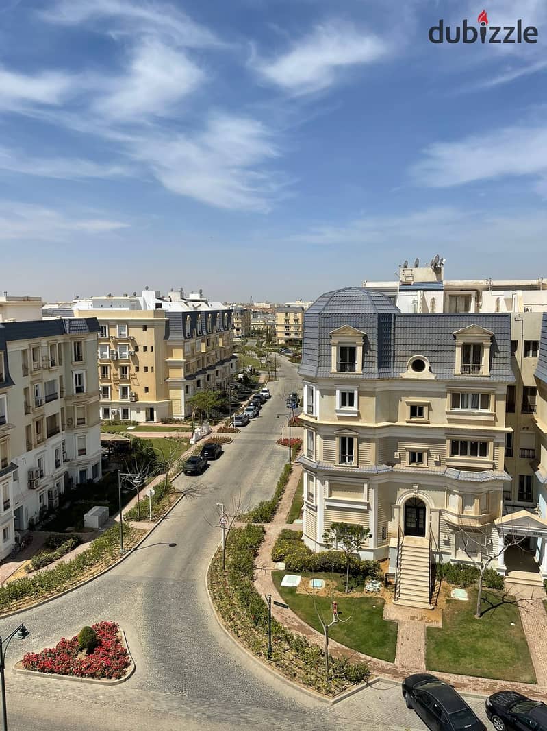 للبيع اي فيلا لقطة رووف كورنر 305م بموقع مميز Villa For sale 9