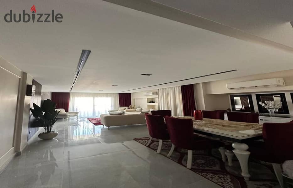 Apartment 186sqm for sale in The Sqaure Fully Finished with Kitchen and dressing 4