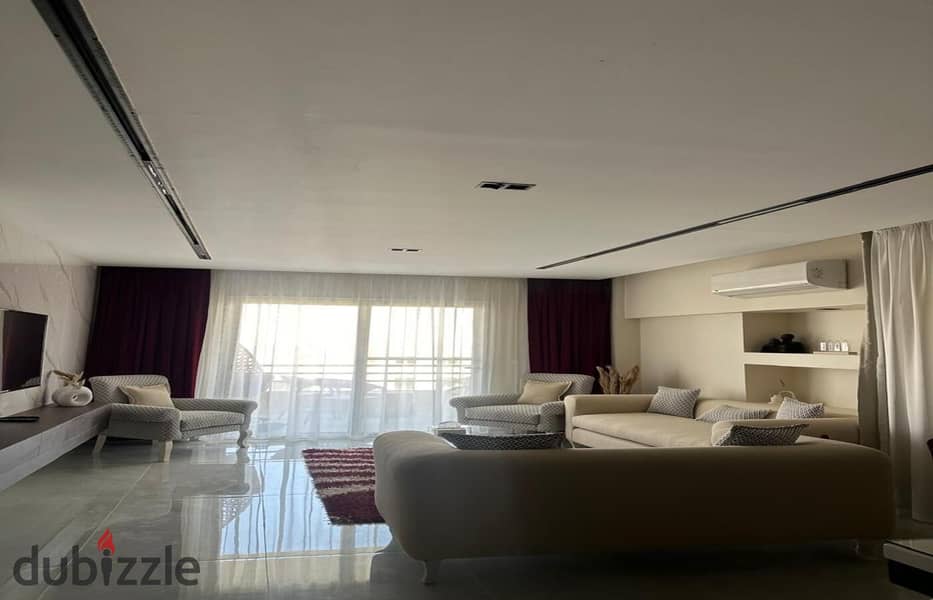 Apartment 186sqm for sale in The Sqaure Fully Finished with Kitchen and dressing 5