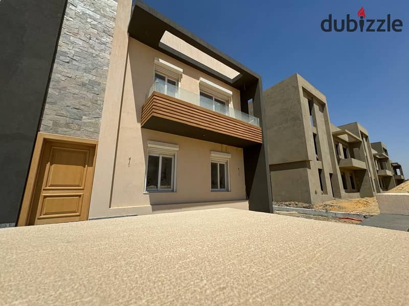 Get 5% discount and own a townhouse in the heart of Sheikh Zayed in Zayard Compound. 5